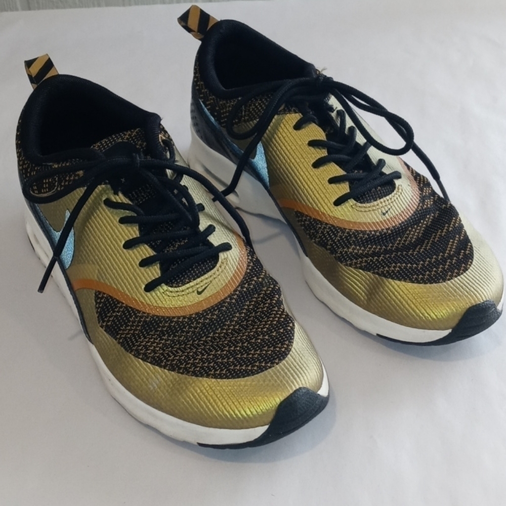 Nike Air max THEA gold and black size 7